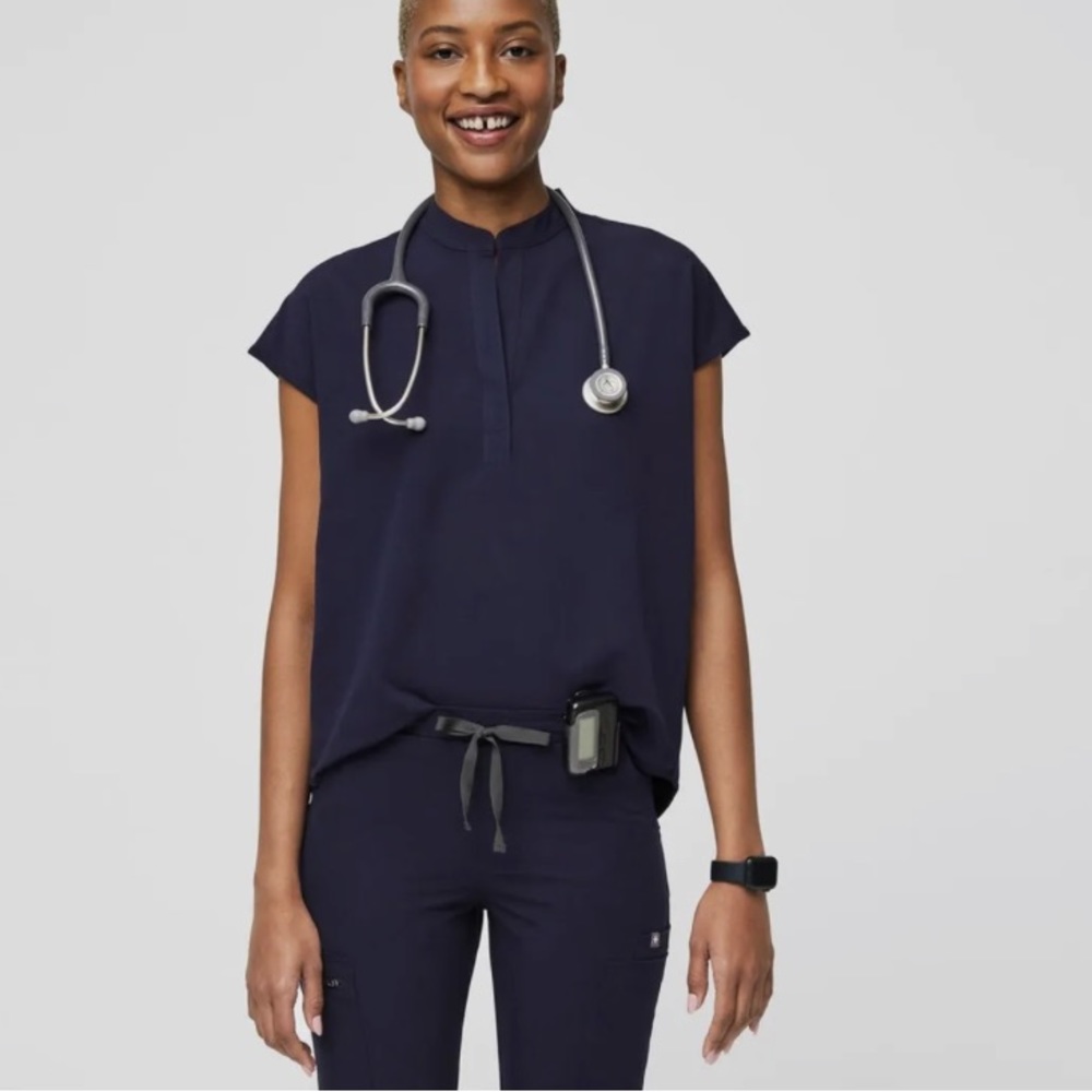 FIGS RAFAELA TOP SZ SM